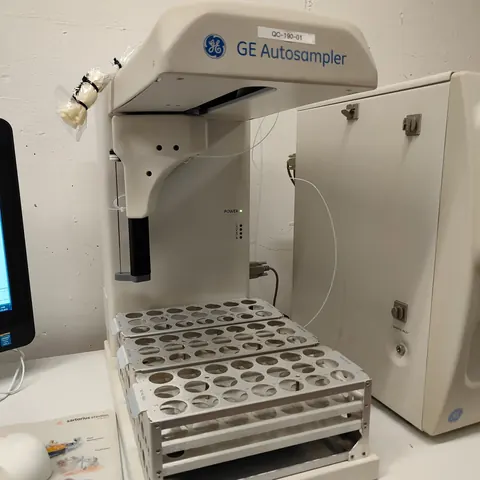 GE Analytical Instruments Sievers 900 Laboratory TOC Analyzer inkl. Autosampler & Dell Monitor – Ansicht 4