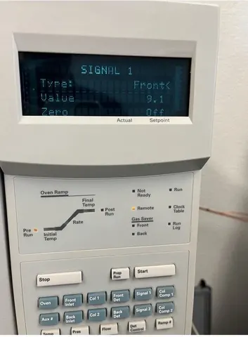 Hewlett Packard 6890 Series GC System mit Agilent 7683B Autosampler – Ansicht 7